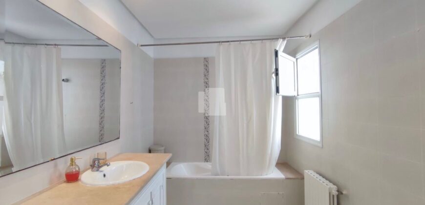 Maison de plain-pied meublée S+3, La Marsa