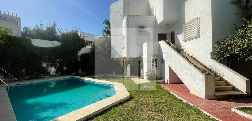 Villa S+6 avec piscine, La Marsa