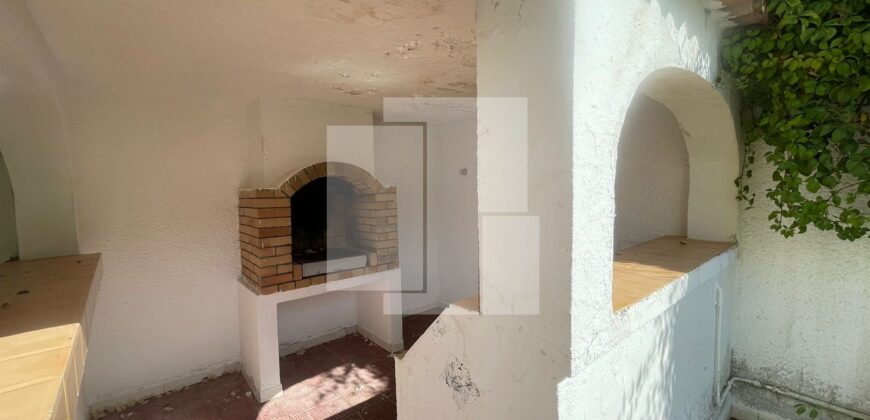Villa S+6 avec piscine, La Marsa