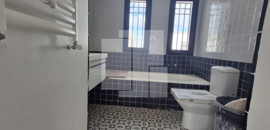 Villa S+5 nouvellement construite, Ain Zaghouen