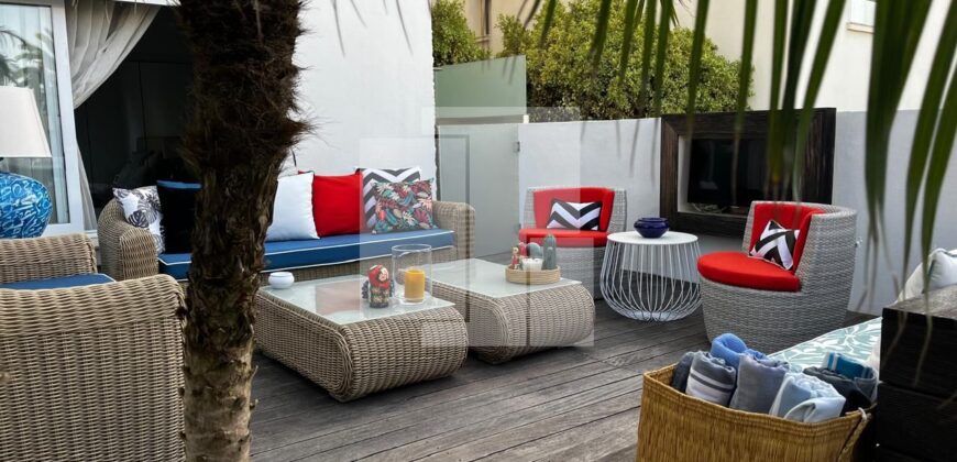 Appartement S+3 au rez-de-chaussée avec jardin, Marina Gammarth