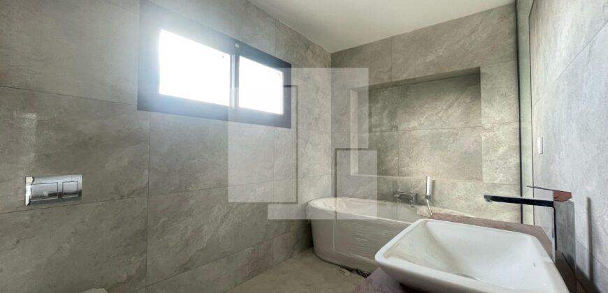 Villa S+3 neuve avec piscine, Gammarth supérieur