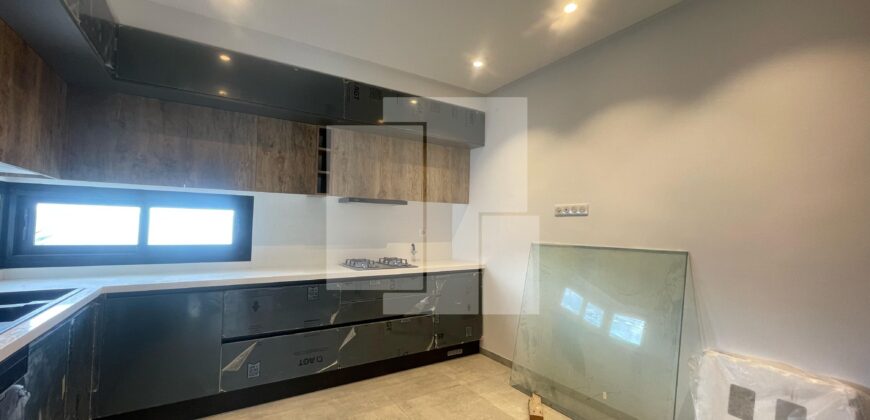 Villa S+3 neuve avec piscine, Gammarth supérieur