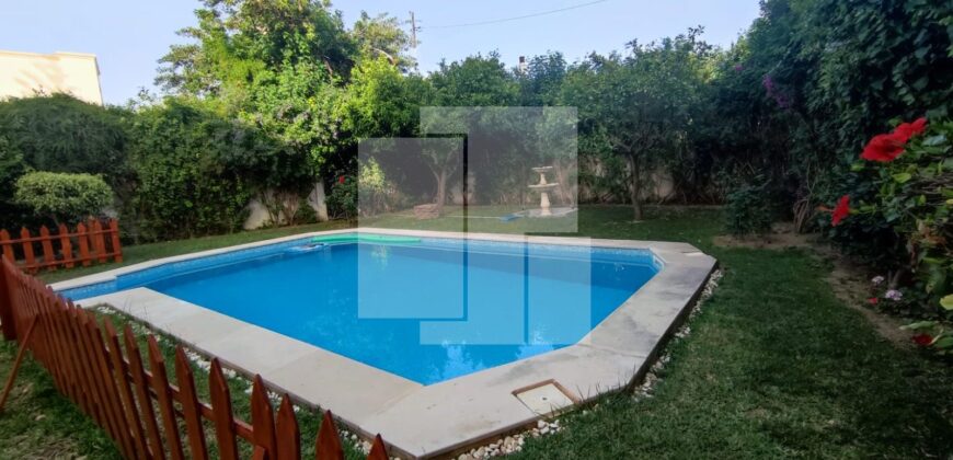 Villa S+4 avec jardin et piscine, Carthage