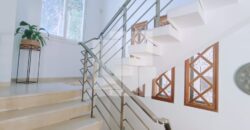 Villa S+4 avec jardin et piscine, Carthage