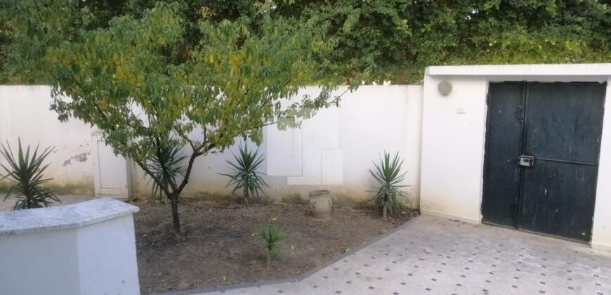 Villa d’angle avec jardin, Sidi Daoued