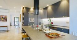 Exceptionnelle villa contemporaine avec piscine, Menzah 4