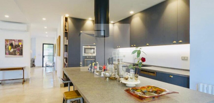 Exceptionnelle villa contemporaine avec piscine, Menzah 4