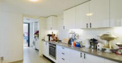 Exceptionnelle villa contemporaine avec piscine, Menzah 4