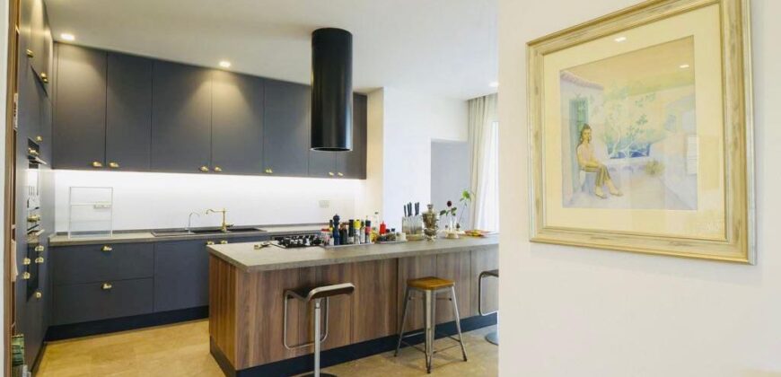 Exceptionnelle villa contemporaine avec piscine, Menzah 4