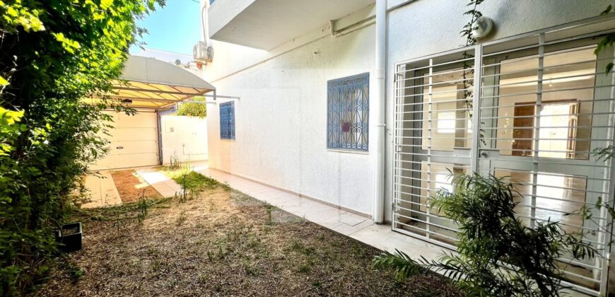 Villa S+4 avec jardin, Marsa Corniche