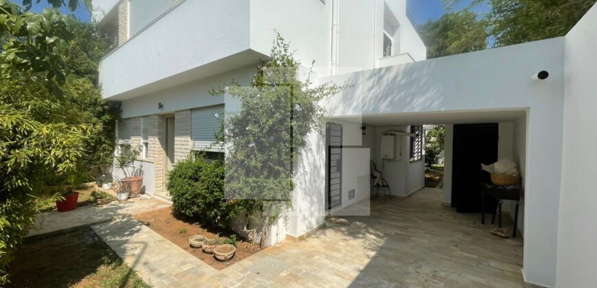 Villa S+4 avec piscine, Gammarth