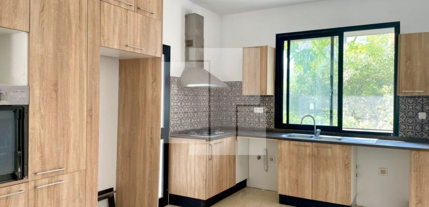 Villa S+4 avec piscine, Gammarth