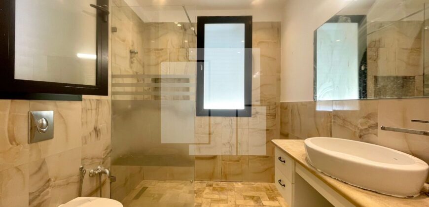 Villa S+4 avec piscine, Gammarth