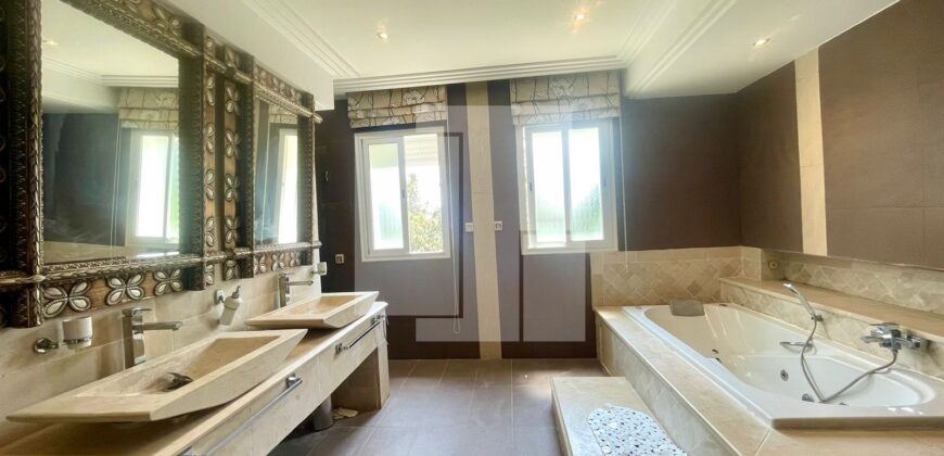 Villa S+4 avec piscine, Gammarth supérieur