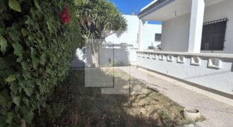 Villa de plain pied S+3 avec jardin, Marsa Ennassim