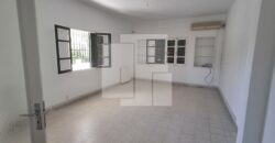 Villa de plain pied S+3 avec jardin, Marsa Ennassim