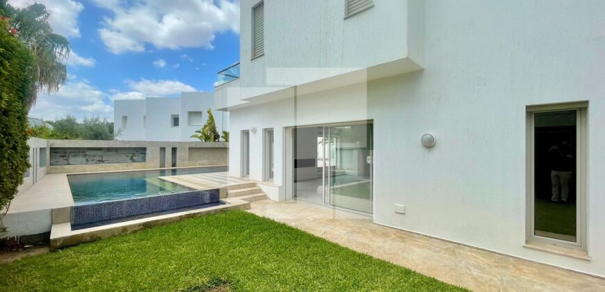 Villa S+4 moderne avec piscine, Gammarth supérieur