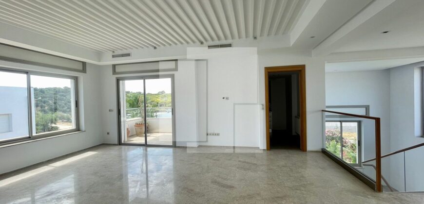Villa S+4 moderne avec piscine, Gammarth supérieur