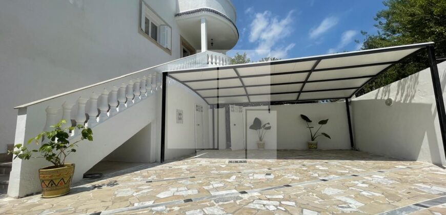 Etage de villa semi meublé S+4, Sidi Bou Saïd