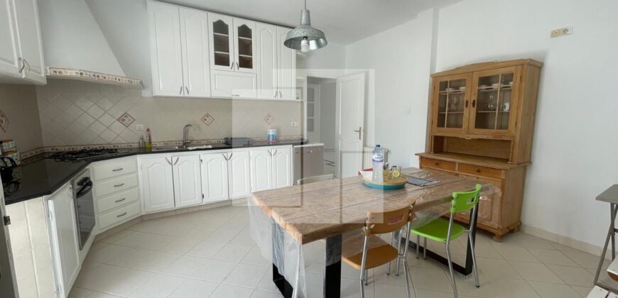 Etage de villa semi meublé S+4, Sidi Bou Saïd