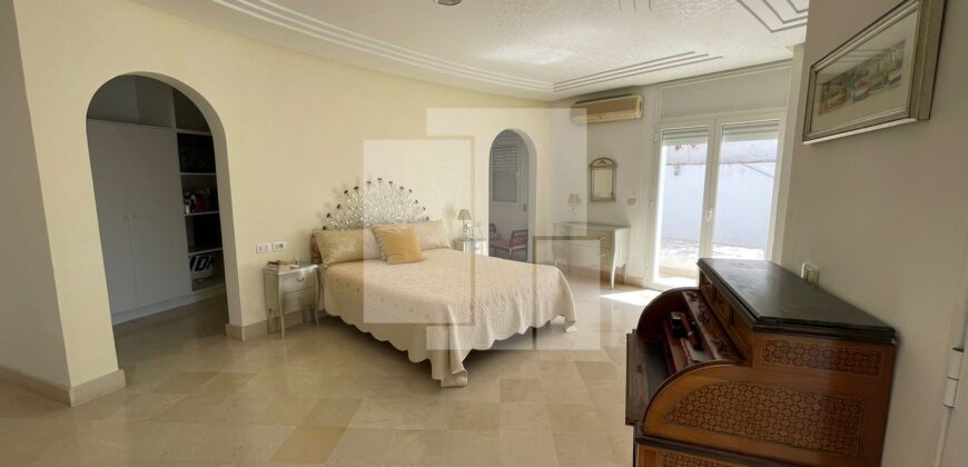 Villa S+6 meublé avec piscine, Sidi Bou Saïd