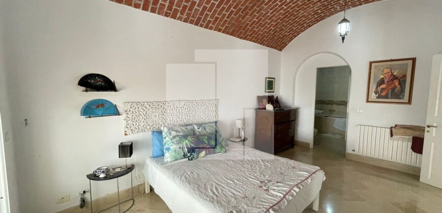 Villa S+6 meublé avec piscine, Sidi Bou Saïd