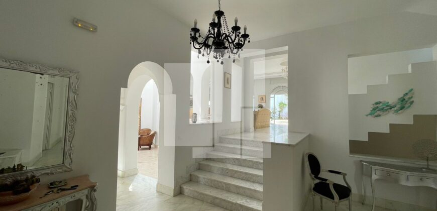 Villa S+6 meublé avec piscine, Sidi Bou Saïd