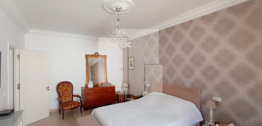 Villa S+3 avec jardin, Gammarth