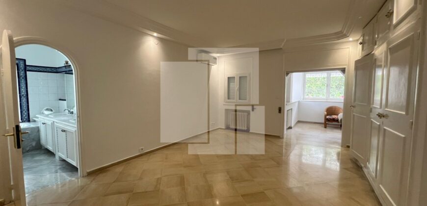 Duplex S+4 avec terrasse, Marsa Ville