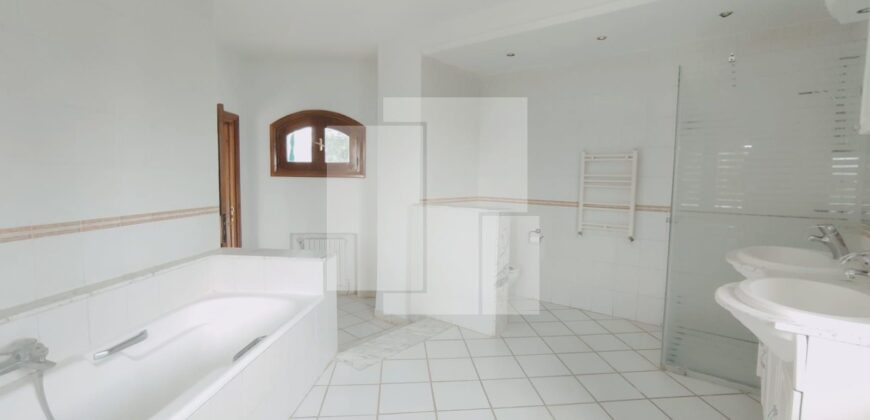 Villa S+4 avec vue sur mer, Gammarth supérieur