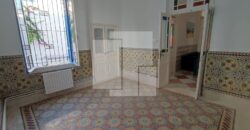 Rez-de-chaussée de villa S+4, Marsa Corniche