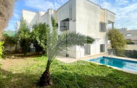 Villa S+5 avec piscine, La Marsa