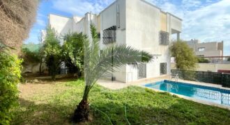 Villa S+5 avec piscine, La Marsa