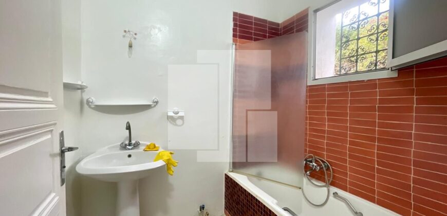 Villa S+5 avec piscine, La Marsa