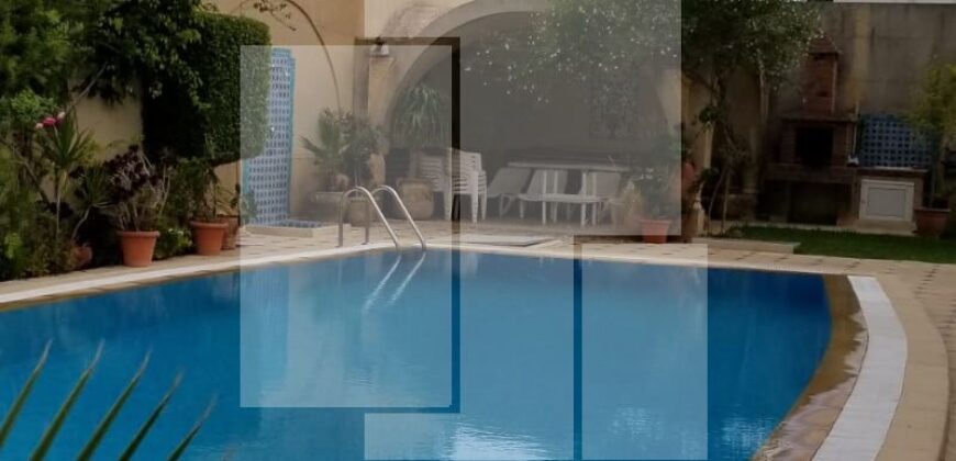 Villa S+6 avec vue sur mer et piscine, Gammarth supérieur