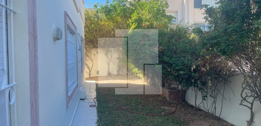 Villa S+4 avec piscine, Gammarth