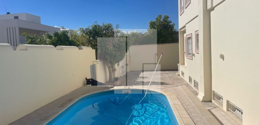Villa S+4 avec piscine, Gammarth