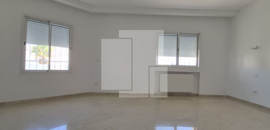 Villa S+4 avec piscine, Gammarth