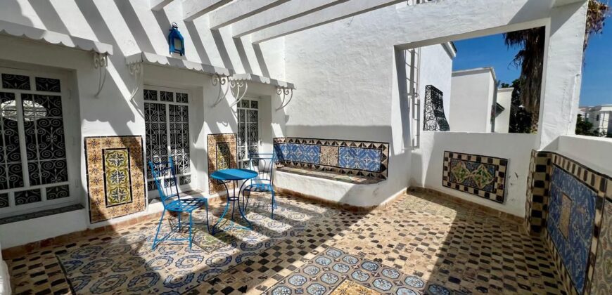 Villa S+6 avec jardin, La marsa