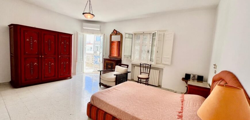 Villa S+6 avec jardin, La marsa