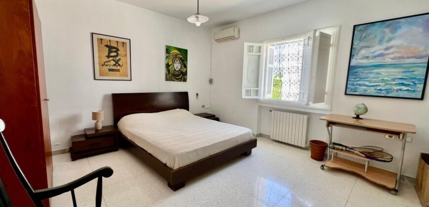 Villa S+6 avec jardin, La marsa
