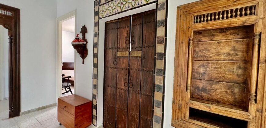 Villa S+6 avec jardin, La marsa