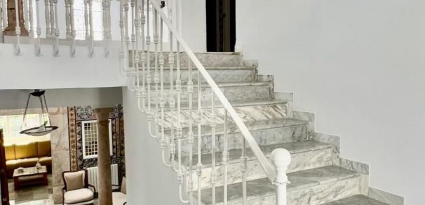 Villa S+6 avec jardin, La marsa