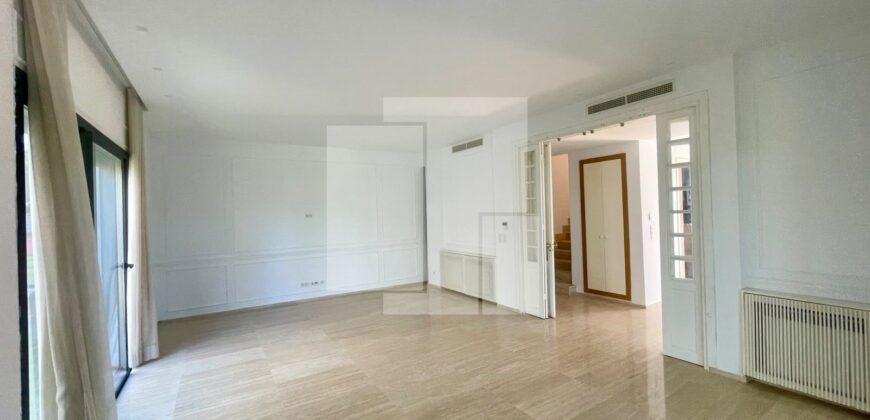 Villa S+3 avec piscine et vue sur mer, Gammarth