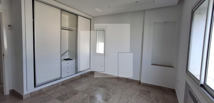 Duplex S+3 Haut Standing ,Marsa Cité De Stade