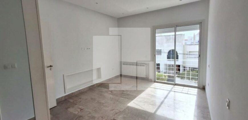 Duplex S+3 Haut Standing ,Marsa Cité De Stade