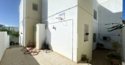 Villa S+3 vide avec jardin, Gammarth