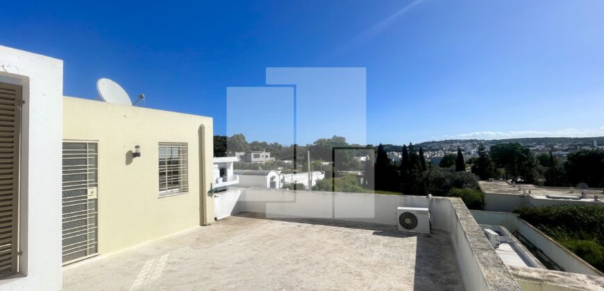 Villa S+3 vide avec jardin, Gammarth