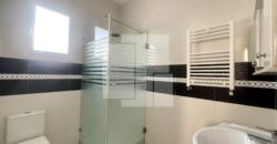 Villa S+3 vide avec jardin, Gammarth